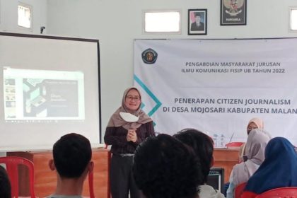 Pelatihan jurnalisme warga desa oleh FISIP UB di Mojosari