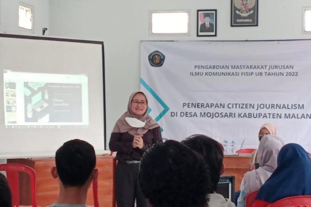 Pelatihan jurnalisme warga desa oleh FISIP UB di Mojosari