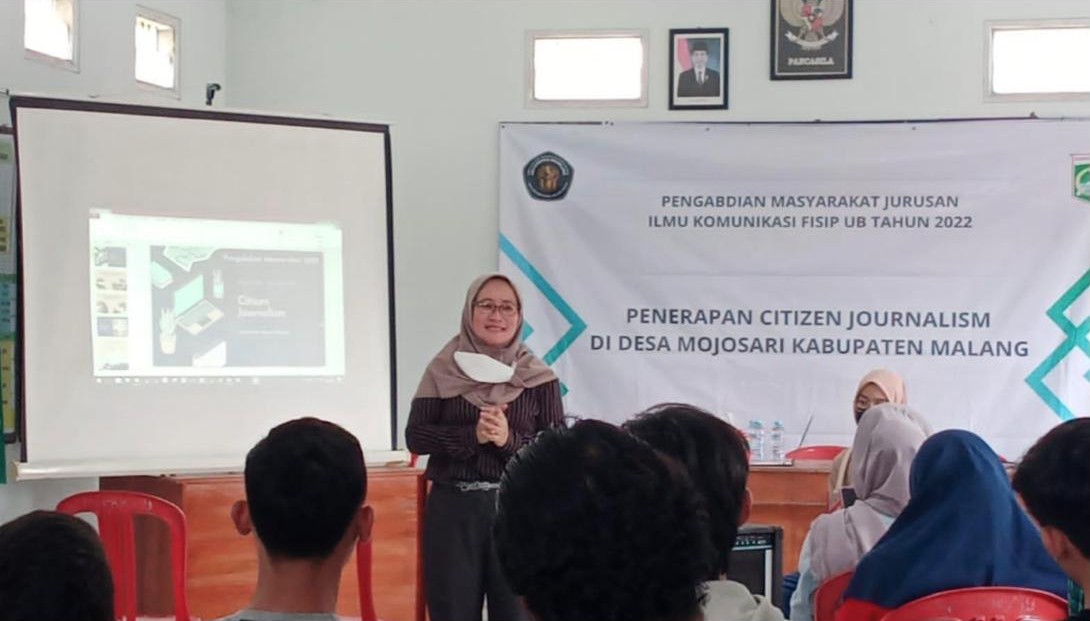 Pelatihan jurnalisme warga desa oleh FISIP UB di Mojosari