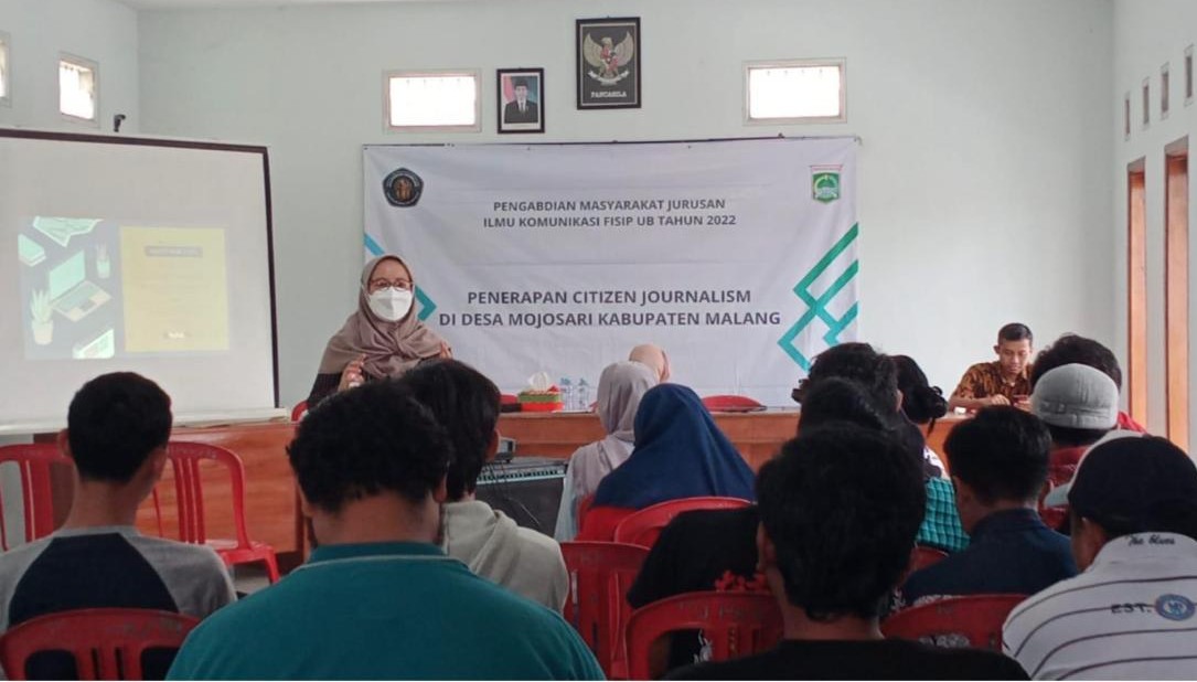 Pelatihan jurnalisme warga desa oleh FISIP UB di Mojosari